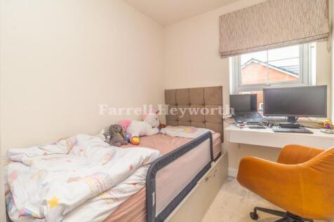 Bedroom 3 image 2