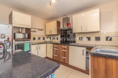 Kitchen image 2