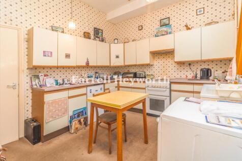 Kitchen image 2