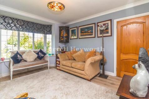 Lounge image 2