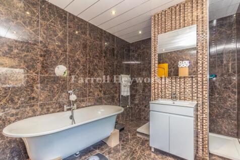 Bathroom image 3