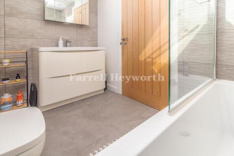 Bathroom image 2