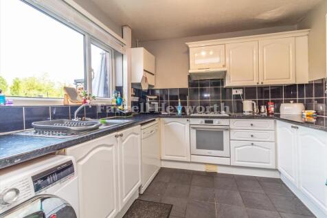 Kitchen image 2