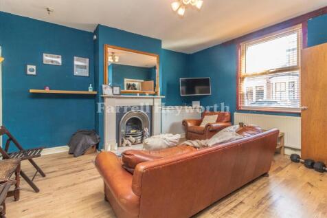 Lounge image 4