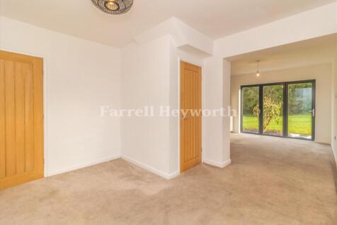 Dining Family Room i