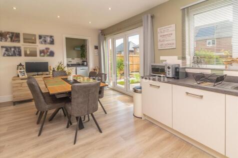 Kitchen Diner image 