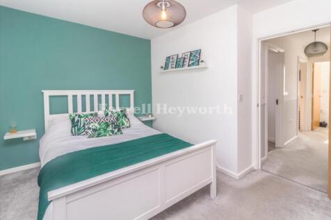 Bedroom 2 image 2