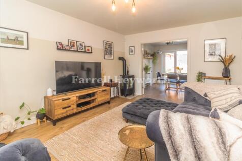 Lounge image 2