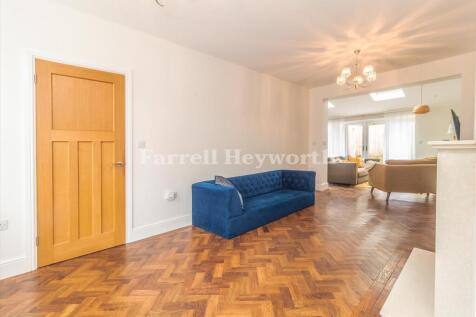 Lounge image 2