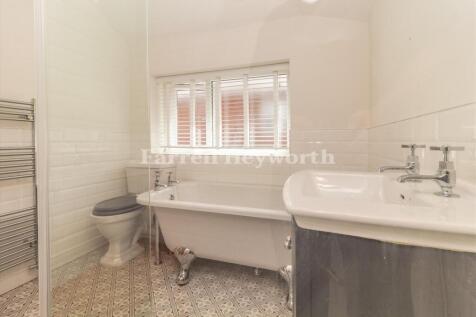 Bathroom image 3