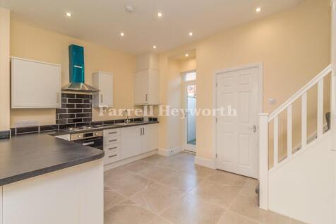 Kitchen image 3