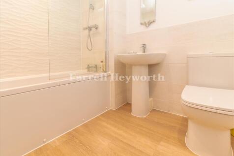 Bathroom image 2