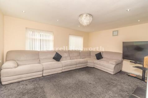 Lounge image 2