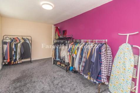 Bedroom 3 image 2