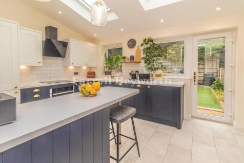 Kitchen image 5