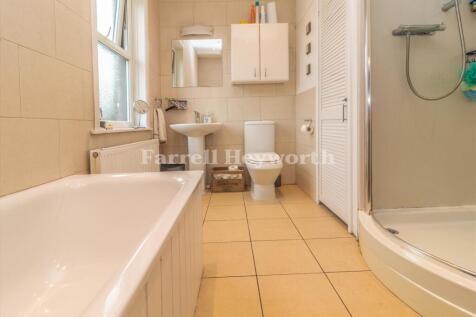Bathroom image 2