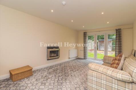 Lounge image 3