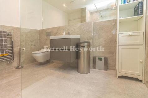 Shower Room image 2