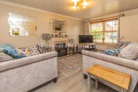 Lounge image 2