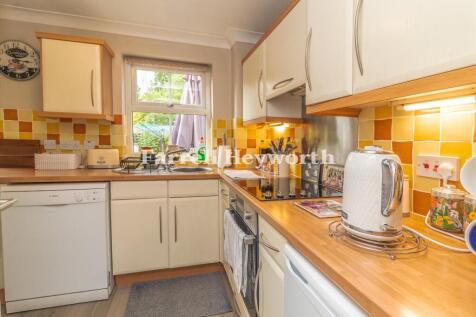 Kitchen image 3