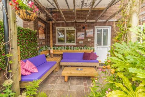 Seating Area image 2