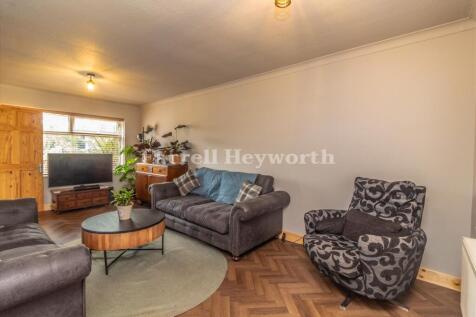 Lounge image 2