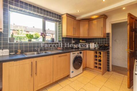 Kitchen image 2