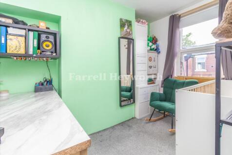 Bedroom 2 image 3