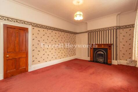 Bedroom 1 image 2