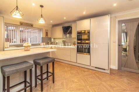 Kitchen image 5