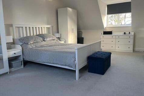 Master Bedroom Pic 1