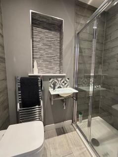 En-suite 1