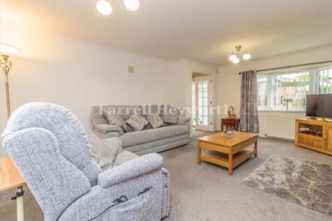 Lounge image 3