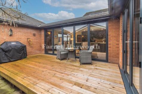 Side seating Area