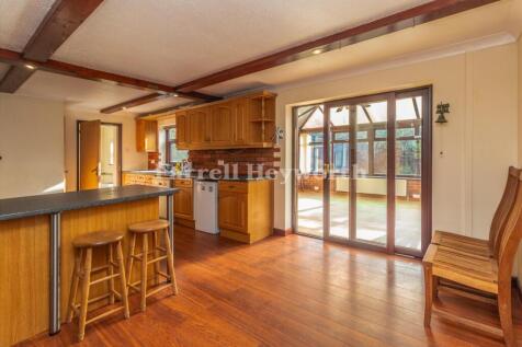 Kitchen image 3