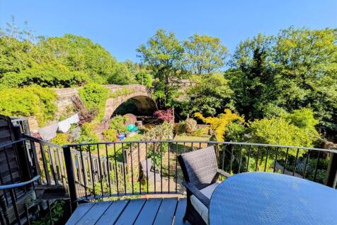 Rear Garden Balcony 