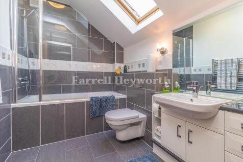 En Suite Bathroom