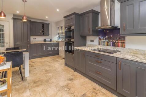 Kitchen image 2