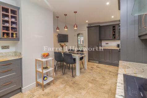 Kitchen image 4