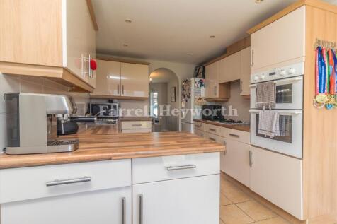 Kitchen image 3