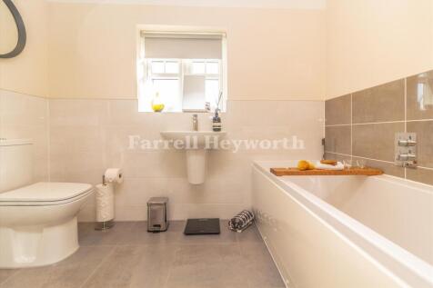Bathroom image 3