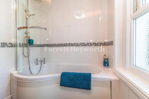 Bathroom image 2