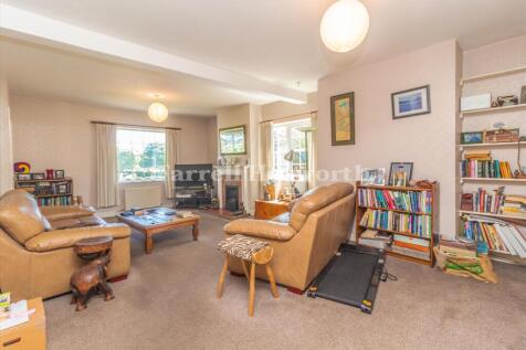 Lounge image 2