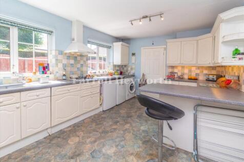 Kitchen image 2