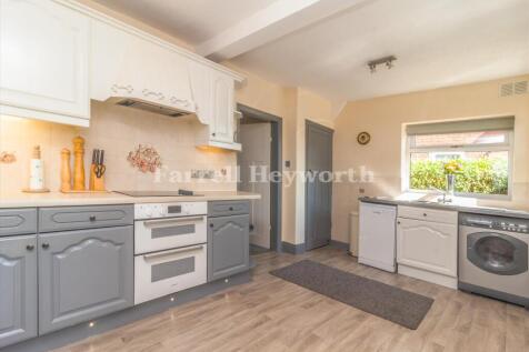 Kitchen image 3