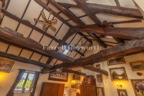 Master Bed ceiling