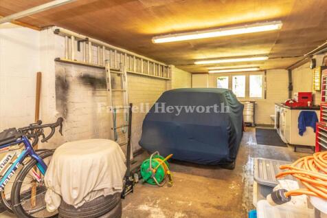 Garage image 2