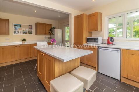 Kitchen image 2