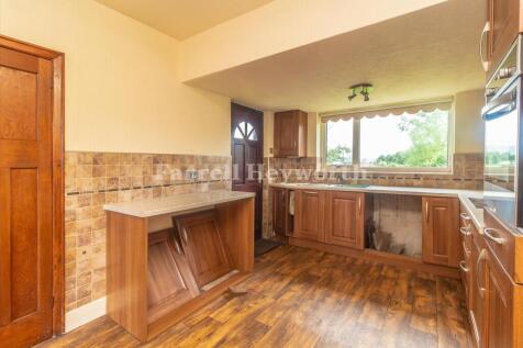 Kitchen image 3