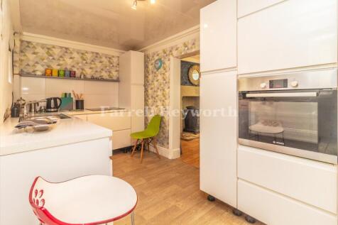 Kitchen image 2